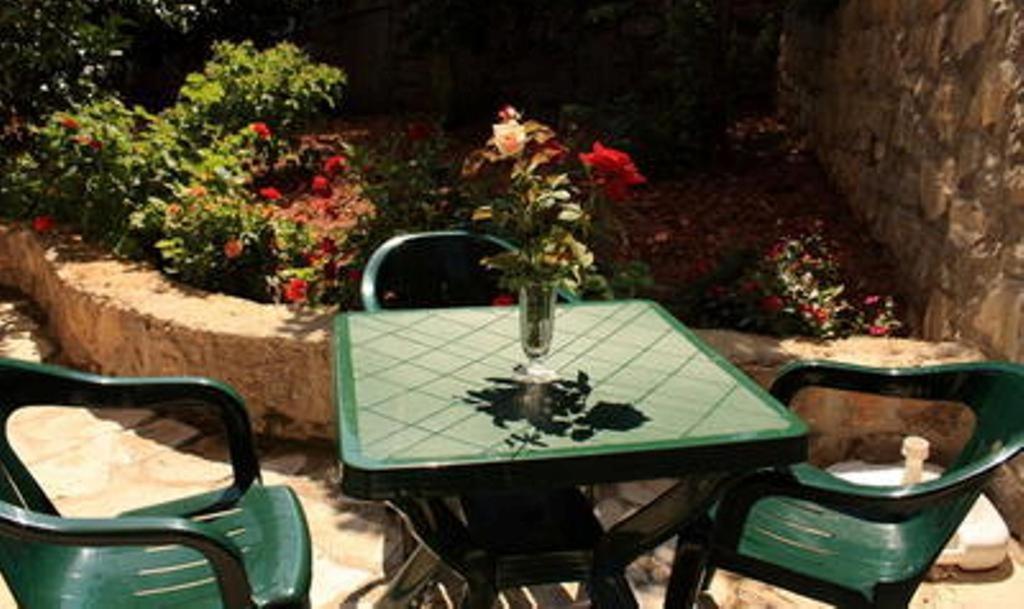 Apartments & Rooms M Petrovac Екстериор снимка