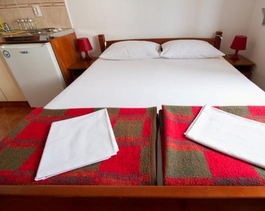 Apartments & Rooms M Petrovac Стая снимка
